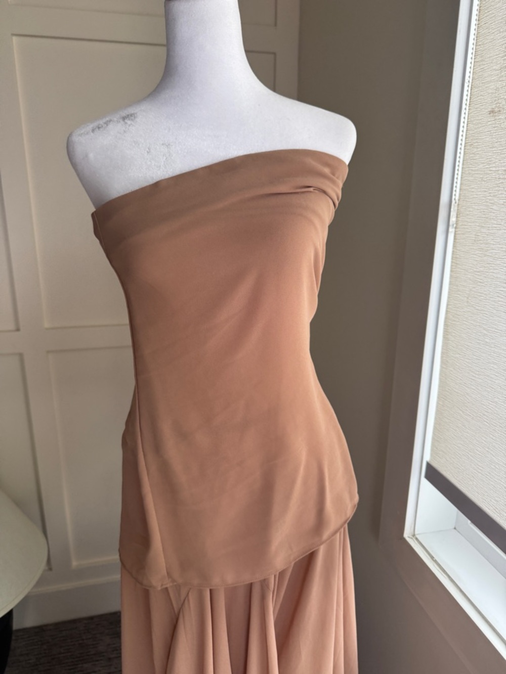 Stunning H&M Edition Ruffled-Hem Dress - Picture 5 of 14
